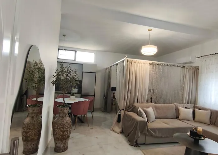 The Olive Oasis *